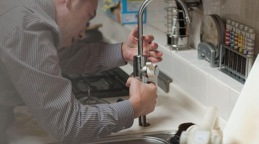 Professional Tankless Water Heater Installation in Geff, IL
